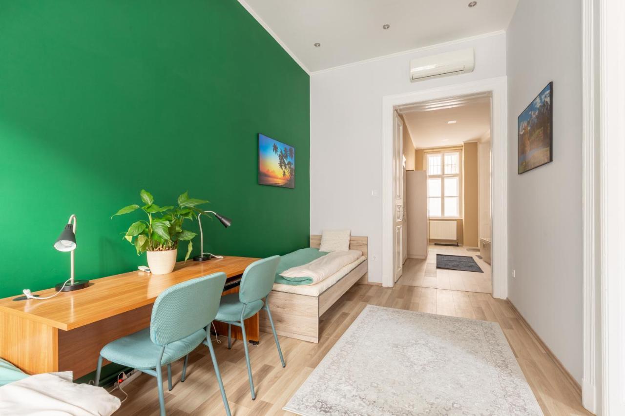 Apartament F24 Ferenc